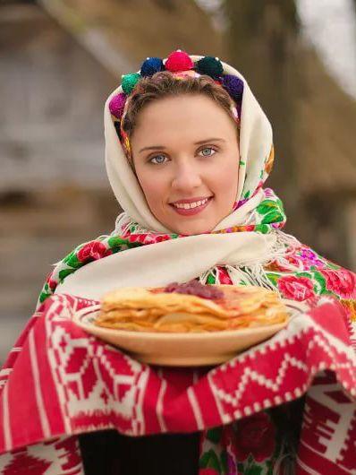 Русские народные костюмы на Масленицу