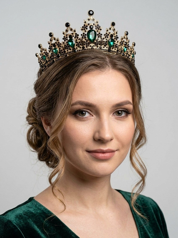 Диадема с камнями