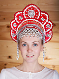 Кокошник Елена